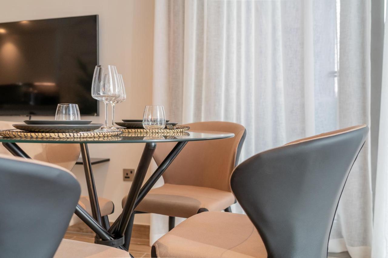 Desert Living Luxury Condo - Jumeirah Living Marina Gate 두바이 외부 사진