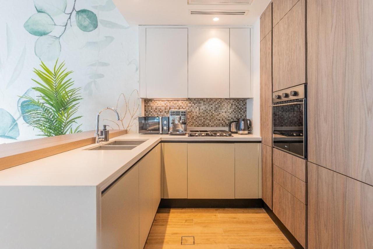 Desert Living Luxury Condo - Jumeirah Living Marina Gate 두바이 외부 사진